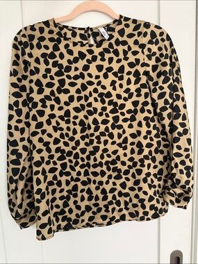 Mango Blouse geo with Black Abstract Spot Print